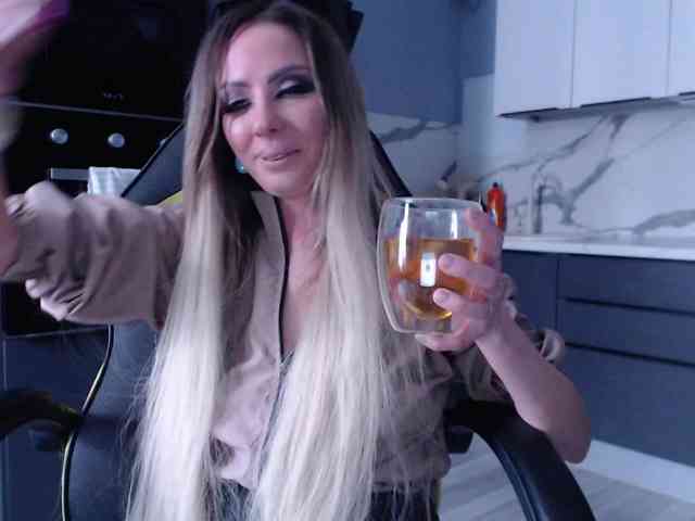blondalina webcam