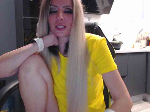 blondalina webcam