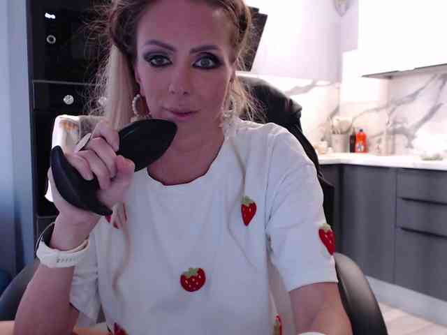 blondalina webcam