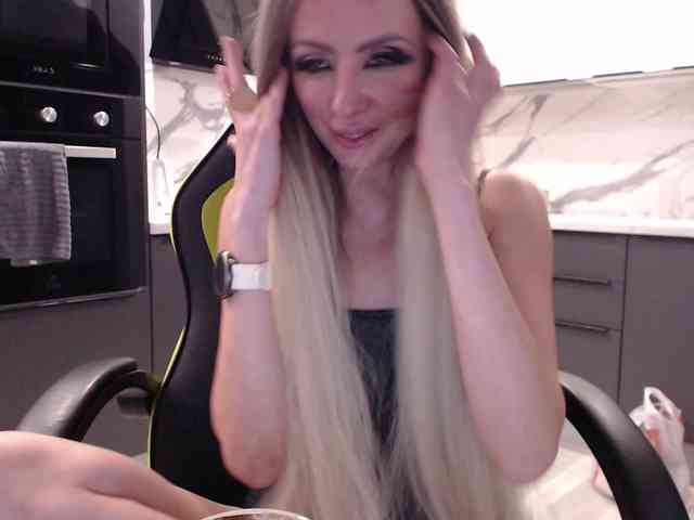blondalina webcam