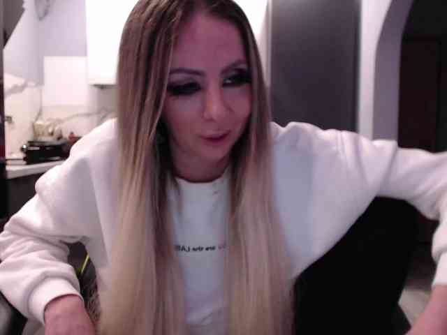 blondalina webcam