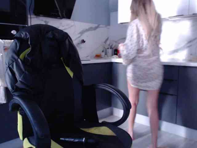 blondalina webcam