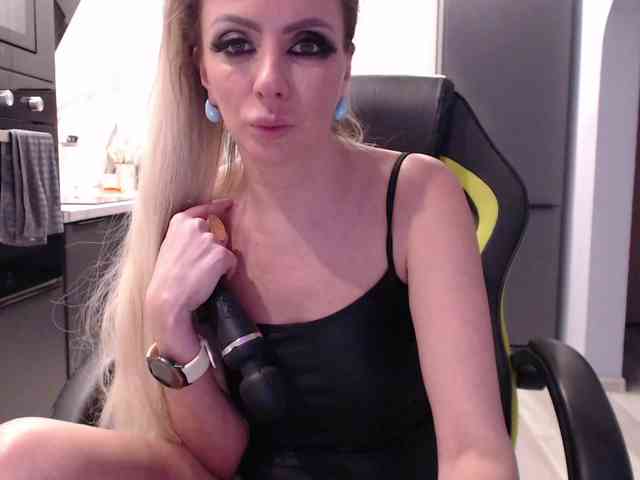 blondalina webcam