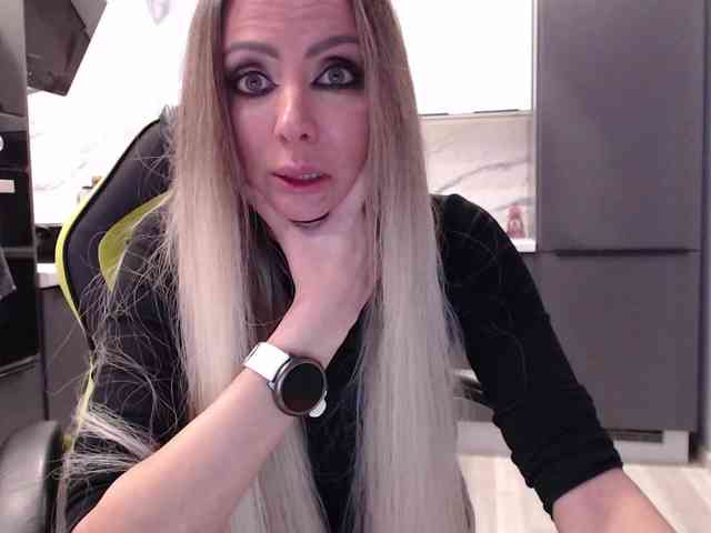blondalina webcam