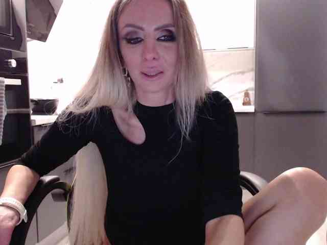 blondalina webcam