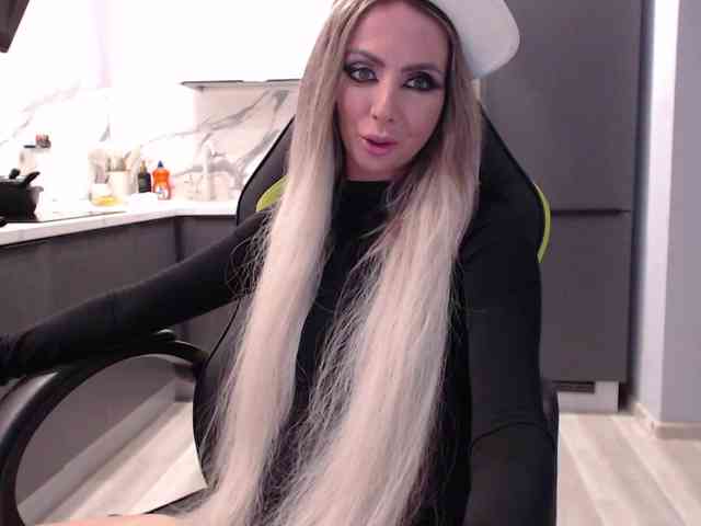 blondalina webcam