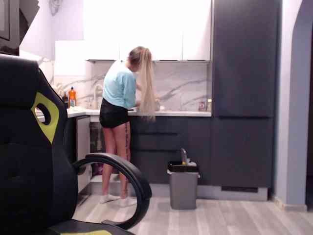 blondalina webcam