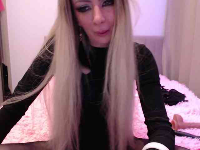blondalina webcam