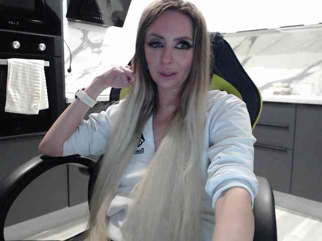 blondalina Live Webcam on BongaCams