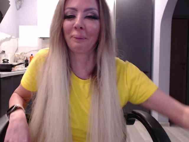 blondalina webcam