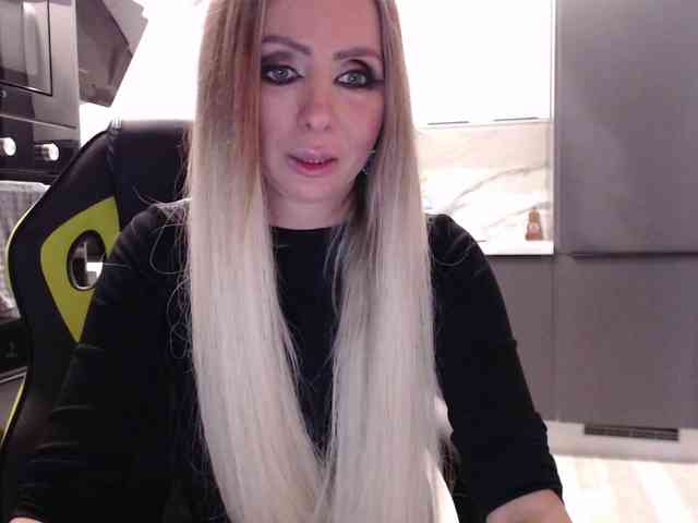 blondalina webcam