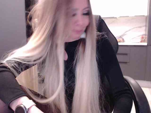 blondalina webcam