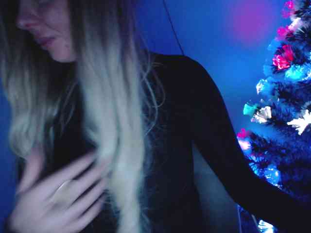 blondalina webcam