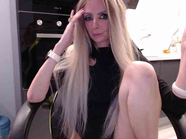 blondalina webcam
