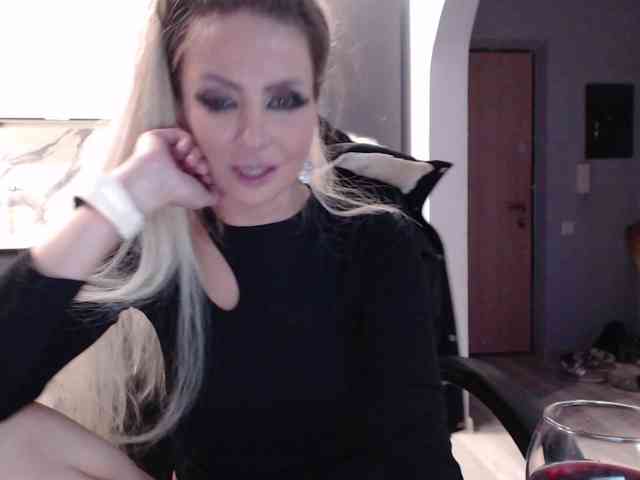 blondalina webcam
