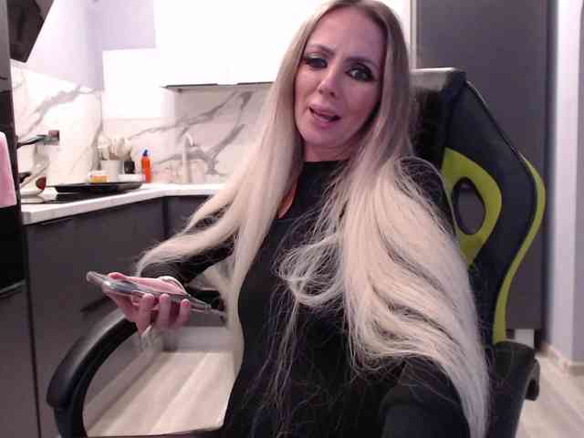 blondalina webcam