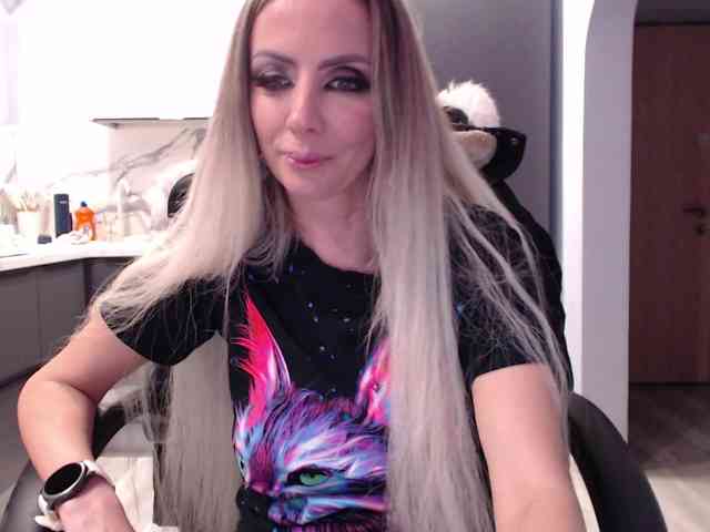 blondalina webcam