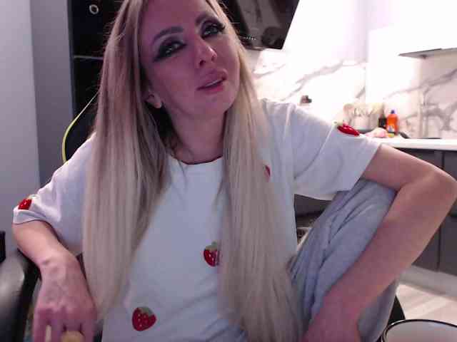 blondalina webcam