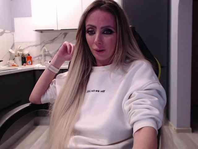 blondalina Live Webcam on BongaCams