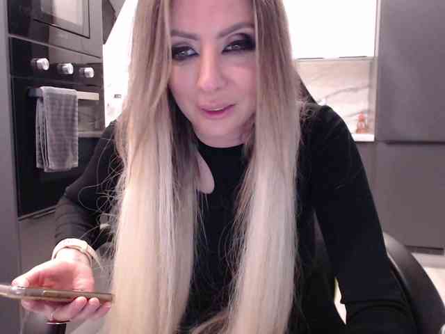 blondalina webcam