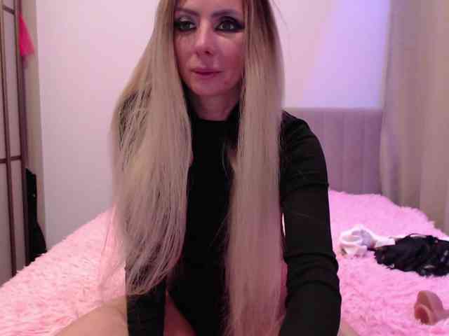 blondalina webcam