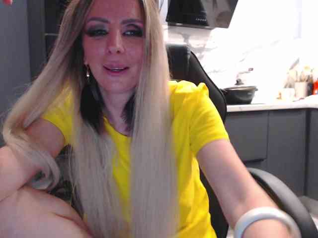blondalina webcam