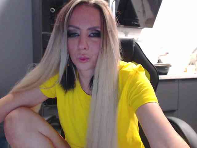 blondalina webcam