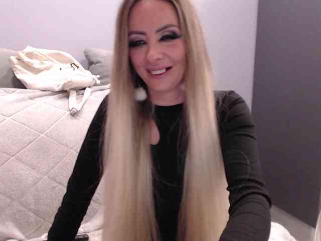 blondalina webcam