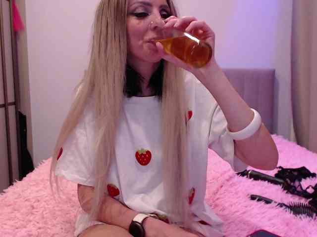 Модель: blondalina
