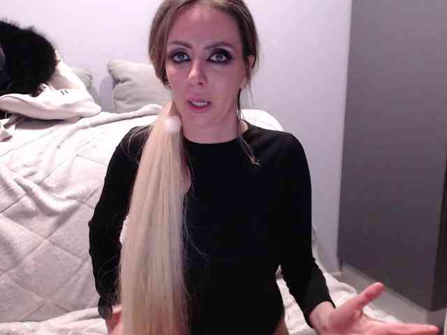blondalina webcam