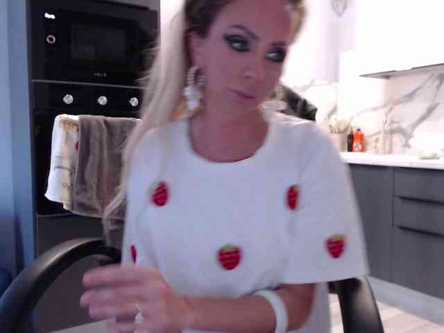 blondalina webcam