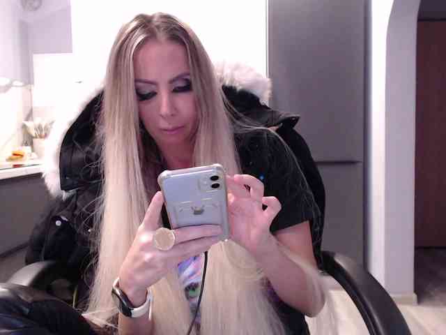 blondalina webcam