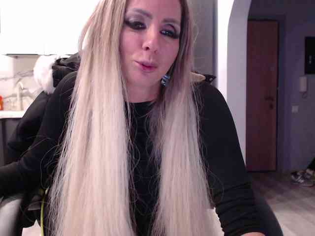 blondalina webcam