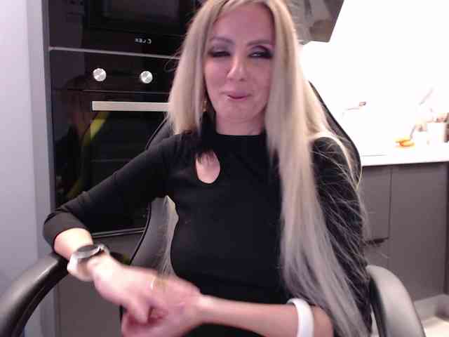 blondalina webcam