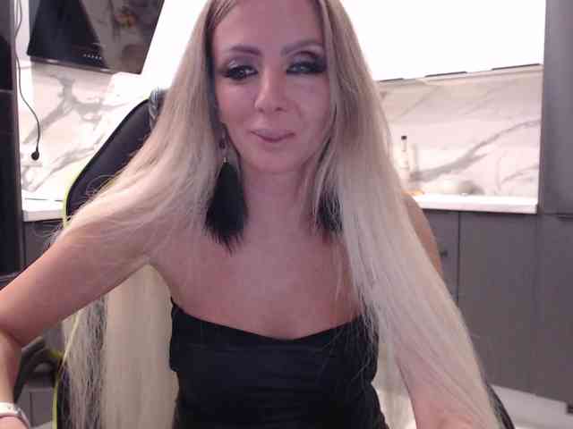 blondalina webcam