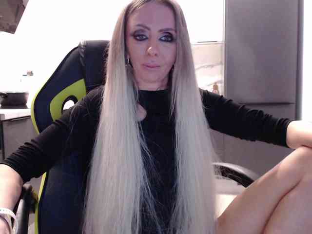 blondalina webcam