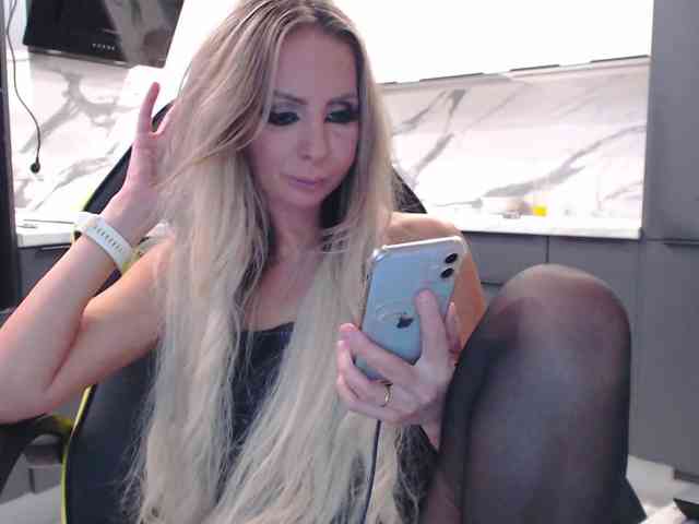 blondalina webcam
