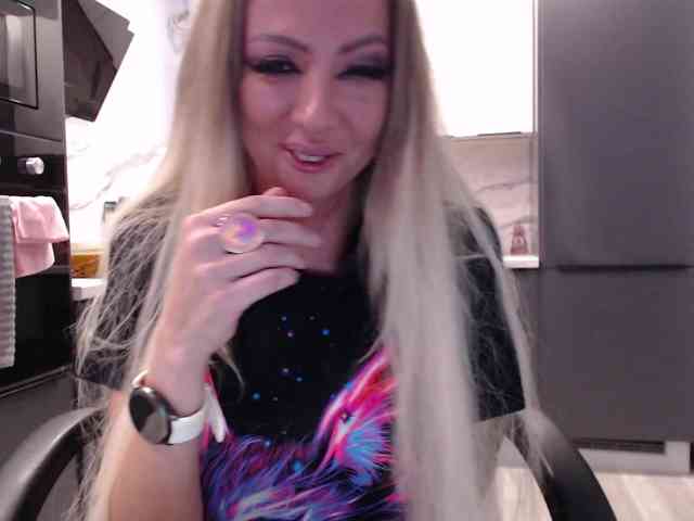 blondalina webcam