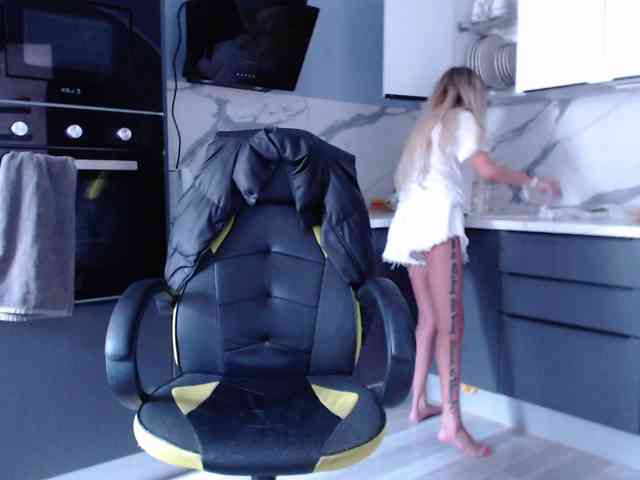 blondalina webcam
