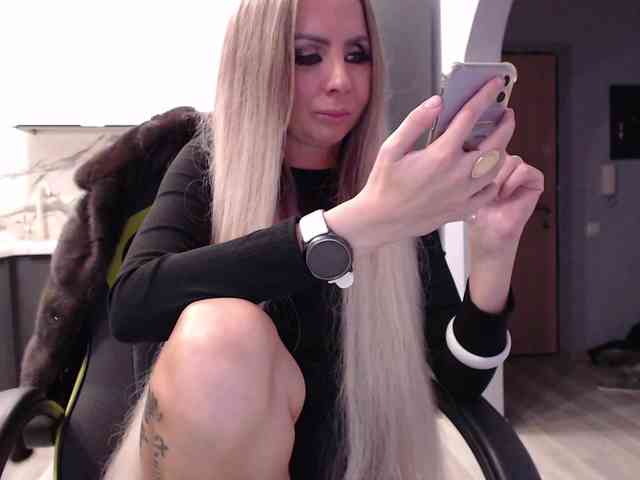 blondalina webcam
