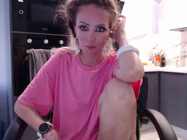 blondalina webcam
