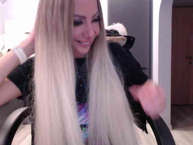 blondalina webcam