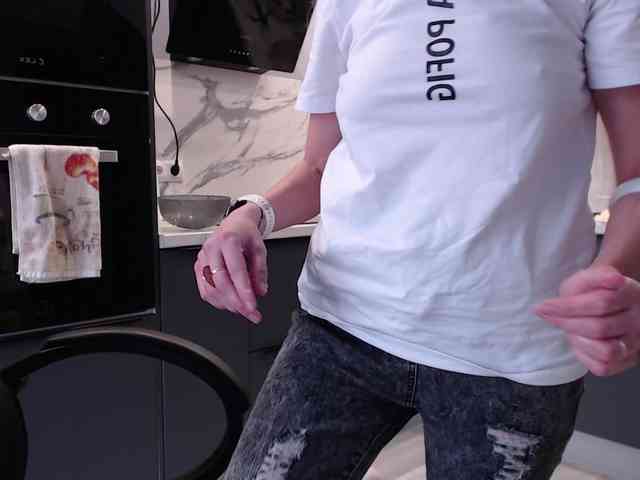 blondalina webcam