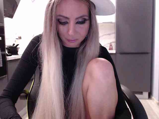 blondalina webcam