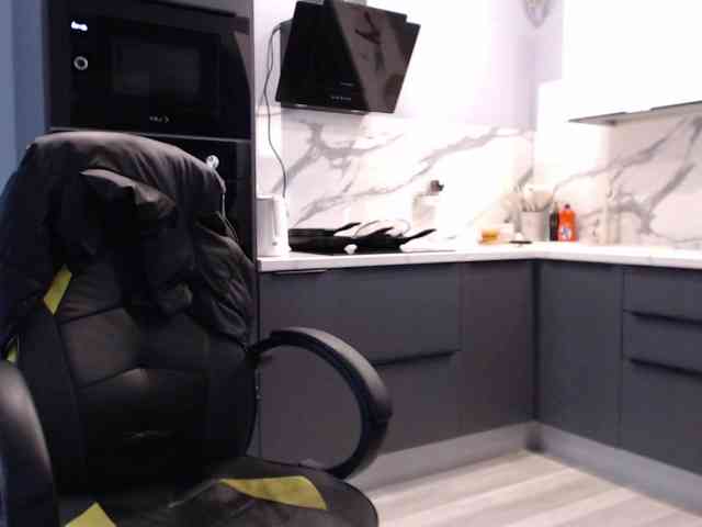 blondalina webcam