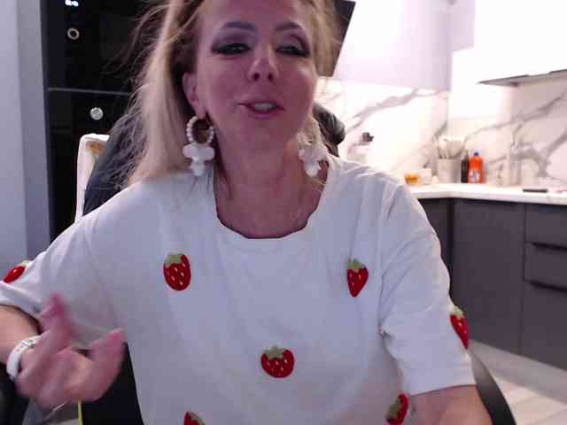 blondalina webcam
