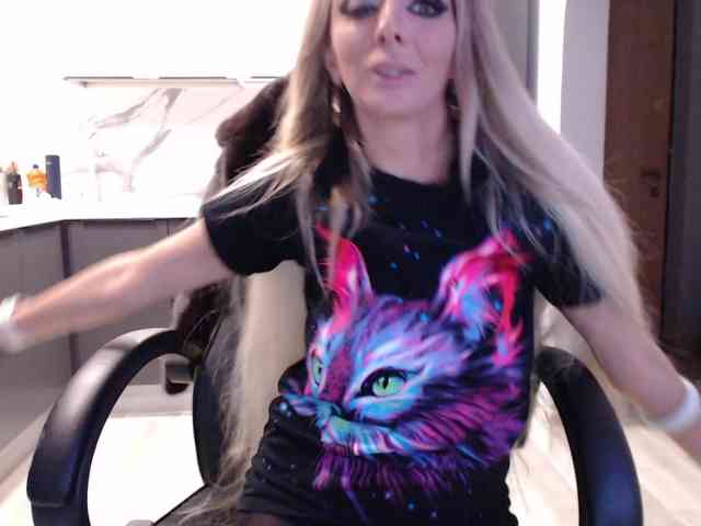 blondalina webcam