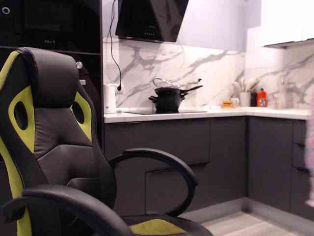 blondalina webcam