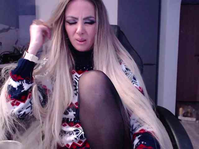 blondalina webcam