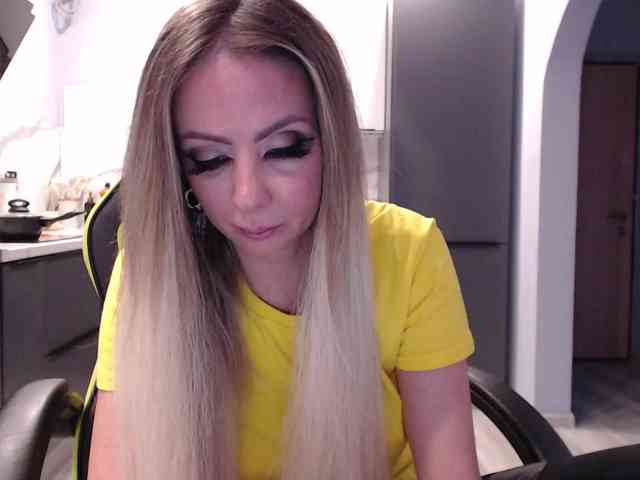 blondalina webcam